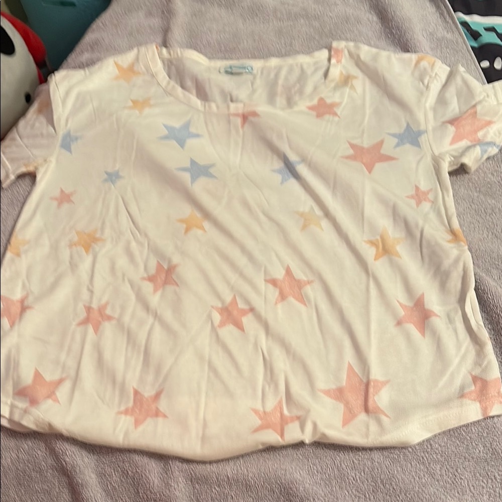 Women’s  Star Print T-Shirt - Cream, light red, blue